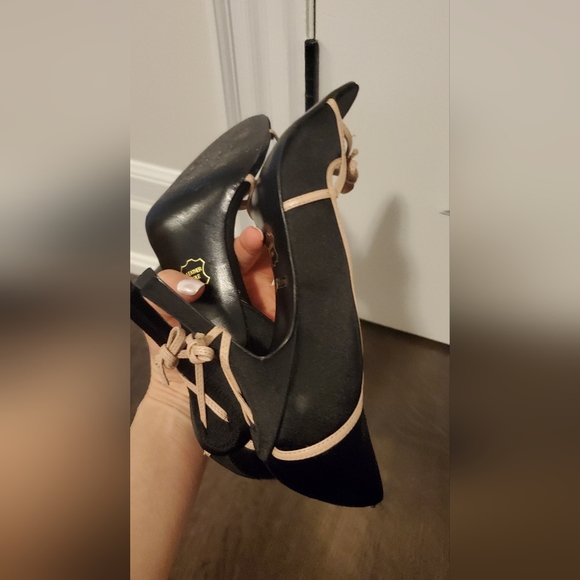 Black and Pink Heels - Picture 11 of 12